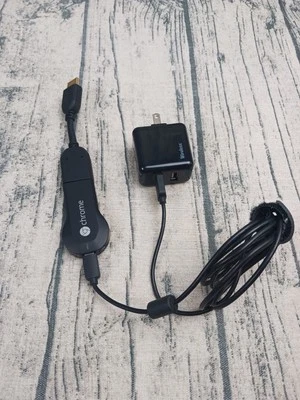 Google Chromecast (1st Generation) H2G2-42 | Streaming Media Player - Pre-Owned  - Image 1 of 2