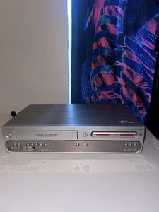 Magnavox MRV700VR/17 VCR DVD Combo Player Recorder No Remote - Picture 1 of 2