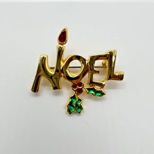 Vintage Christmas Holiday NOEL Enamel Pin Brooch Holly Leaves with Berries - Picture 1 of 7