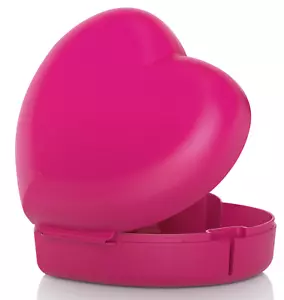 Tupperware Contenitore Cuore Cerniera San Valentino Regge Pastelli Lego + Rosa 5"x5" Nuovo - Foto 1 di 1