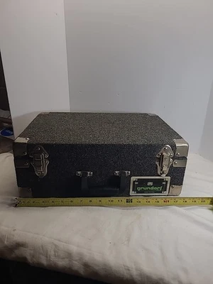 Estojo Grundorf Corp TM 18,5X13,5X7 polegadas cinza usado bom estado EUA - Imagem 1 de 4
