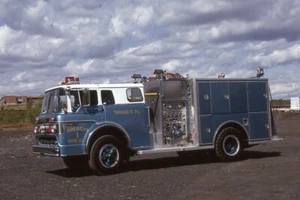 Tamaqua PA 1990 Ford C8000 Darley Pumper - Fire Apparatus Slide - Picture 1 of 1