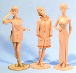 MARX CAMPUS CUTIES TRES FIGURAS DE PLÁSTICO VINTAGE NIÑA HERMANDAD 1964 - Imagen 1 de 10
