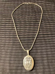 VTG Sterling Repousse Three Grace Figure Locket Pendant 18" Foxtail chain (850) - Picture 1 of 8