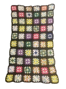 Roseanne VINTAGE CROCHETED BLANKET AFGHAN GRANNY SQUARE Roseanne 48X28 Throw - Picture 1 of 7