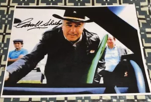 Carroll Shelby SIGNED PHOTOGRAPH LOOKING RIGHT AT YOU COOL CLASSIC IMAGE ON SALE - Picture 1 of 3