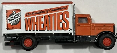 Camión de reparto AHL # 3013 Peterbilt 260 Wheaties metal fundido a presión escala 1:64 usado en excelente estado Foto 1 de 4