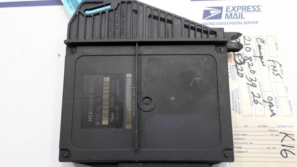 THROTTLE CONTROL MODULE MERCEDES BENZ W210 E-CLASS E320/E420 1996 1997 OEM - Image 1 of 1