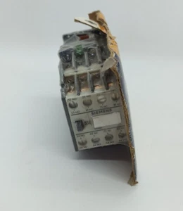 Siemens 3TH8253-0B Relè 3TH82530B 220V DC 5NO + 3NC NUOVO - Foto 1 di 7