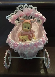 Baby carriage/stroller centerpiece - Picture 1 of 2