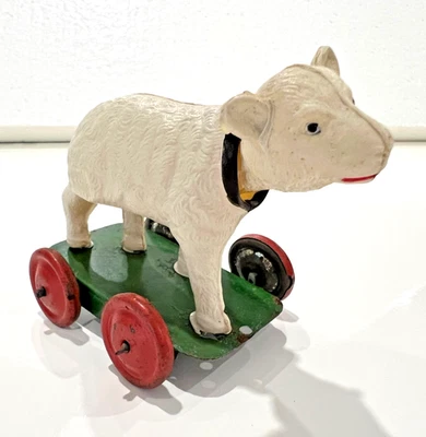 Brinquedo vintage celulóide/estanho MARY and her LITTLE LAMB - SOMENTE CARRINHO DE CORDEIRO - Imagem 1 de 4