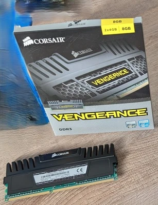 Corsair Vengeance DDR3 2x4GB RAM + 1x4GB RAM 1600MHz - Bild 1 von 3