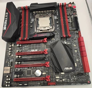 ASUS ROG Rampage V Extreme w/ i7-6850K LGA 2011-V3 + Accessories - Picture 1 of 7