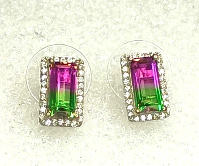 Aretes de cuarzo sandía (triplete) y halo de circón blanco en platino sobre Foto 1 de 4