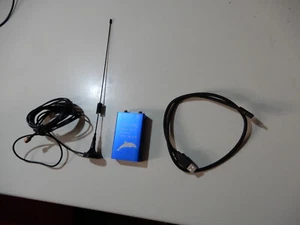 RTL-SDR tuner R820T2 radio receiver 100KHz - 1.7 GHZ with magnetic base antenna - Zdjęcie 1 z 5