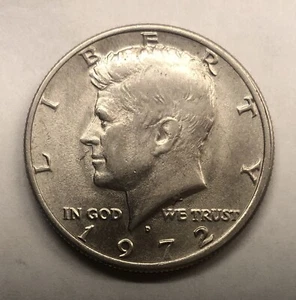 1972-D Kennedy IN GOD WE TRUST LIBERTY Half-Dollar EAGLE DESIGN Rare - Picture 1 of 2