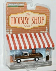 GREENLIGHT HOBBY SHOP 1984 GMC 2500 HIGH SIERRA WITH VINTAGE GAS PUMP - Picture 1 of 1