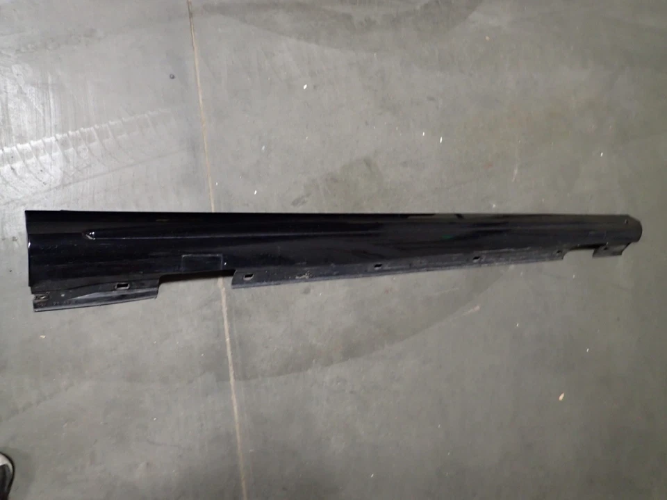 2014-2019 MERCEDES BENZ C117 CLA45 AMG RIGHT SIDE SKIRT ROCKER PANEL OEM BLACK - Image 1 of 4