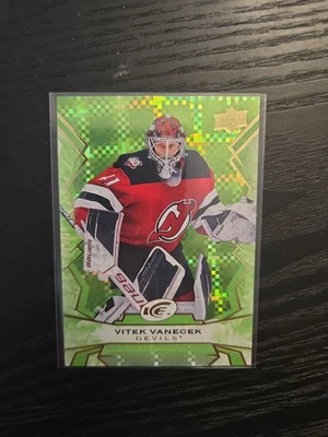 2022-23 Upper Deck Ice - #38 Vitek Vanecek Green - Image 1 of 2