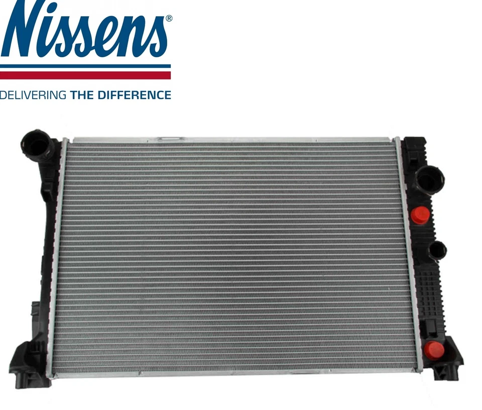 Radiador Nissens 67168 para Mercedes W204 W212 C300 C350 CLK350 Foto 1 de 1