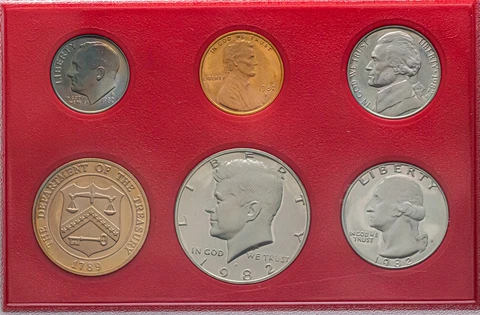 1982-S US MINT PROOF SET CHOICE BU GEM FROSTED TONED UNC STUNNING COLOR (DR) Cover