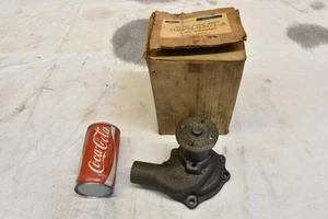 Conjunto de bomba de agua Ford.  CDPN-8501-A 1 pieza. con junta *NOS - Imagen 1 de 7