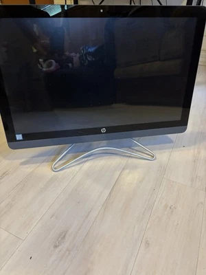 HP AIO 24-E062CY 24" i3-7100U 2.40GHz 4GB RAM (no power cord) - Image 1 of 3