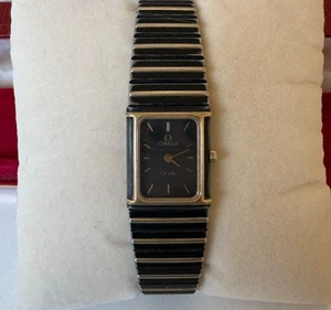 VINTAGE OMEGA DE VILLE QUARTZ WATCH LADIES W/BOX 19MM VERY RARE DESIGN 1970'S - Picture 1 of 23