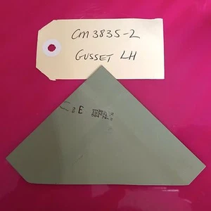 CESSNA CM2825-2 DOUBLER GUSSET LH - CESSNA 172R/S & OTHERS-NEW (B17) - Picture 1 of 1