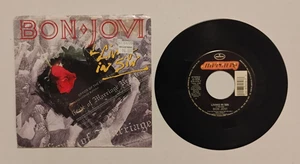 BON JOVI - LIVING IN SIN / LOVE IS WAR - 1989 7" 45 RPM FREE COMBINE SHIPPING - Picture 1 of 6