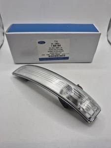 Ford Kuga Mk2 2012- Genuine Left Hand Wing Mirror Indicator 1806306 New OEM Part - Picture 1 of 9