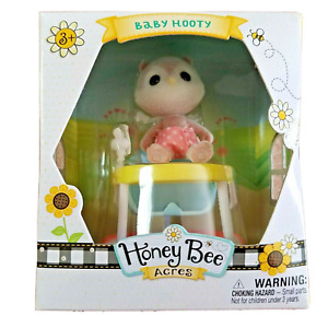 Honey Bee Acres Baby Hooty in Walker Flocked Action Figure