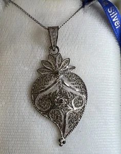 Vintage 925 Silver Filigree Necklace Pendant Chain Original Symphony Box - Picture 1 of 11