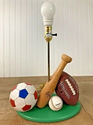 运动棒球棒足球足球斯伯丁儿童运动主题台灯  — 第 1/4 张图片