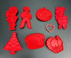 Vtg Red Tupperware Cookie Cutters - Birthday Christmas Thanksgiving Halloween - Picture 1 of 8