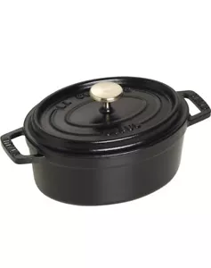 Staub Cast Iron Roaster/Cocotte, Oval 15 cm, 0.6 L, Black - Picture 1 of 3