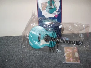 American Girl Tenney Grant Accessories (Guitar, Strap, Book) RETIRED NEW in Box - Picture 1 of 5