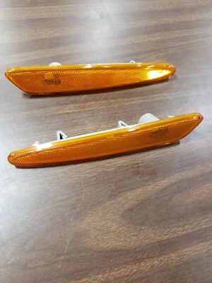 OEM GM 05-13 Corvette Front Bumper Amber Marker Lights  - Image 1 of 4