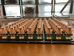 Genuine Lego CMF Series 9 71000 Battle Mech Minifigure Army with Display Case - Picture 1 of 5
