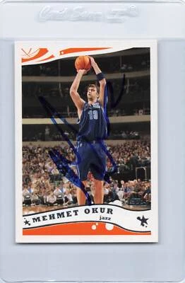 2005/06 Topps #63 Mehmet Okur Jazz Signed Auto *H9384 - Image 1 of 2