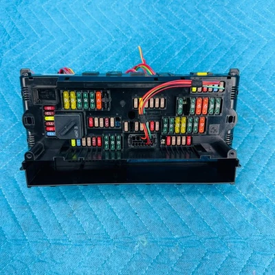 Unidad de control de caja de fusibles BMW 650i 2012-2017 OEM 925281501 Foto 1 de 4