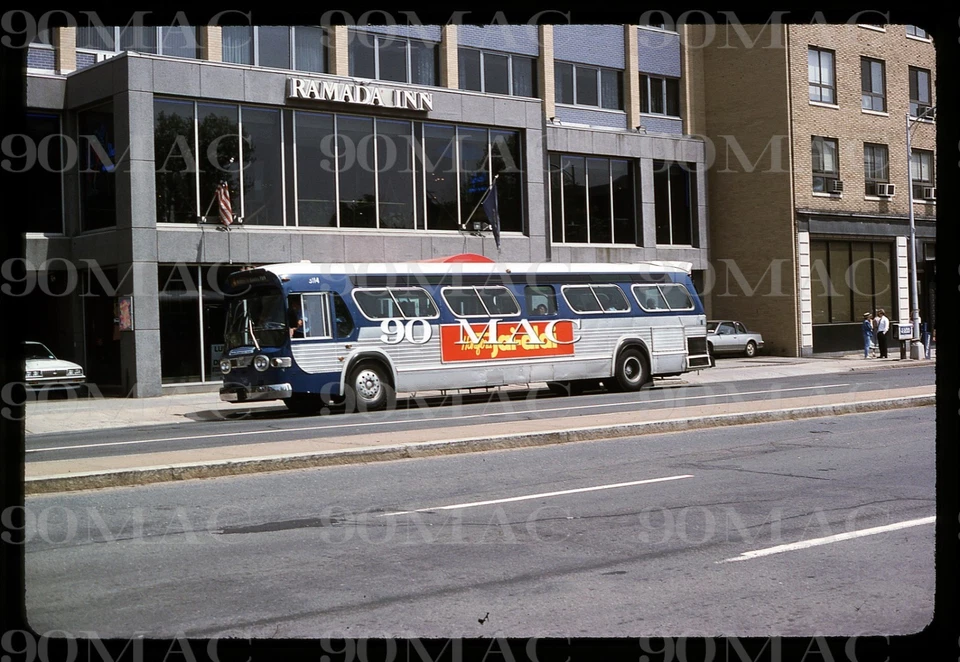 CONNECTICUT TRANSIT. Autobús GM #3114. Hartford (CT). Diapositiva original 1993. Foto 1 de 1