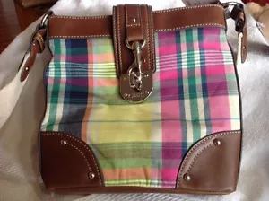 Nuevo Con Etiquetas-CHAPS Bandolera Estilo Boca Amarillo (22PDA49CO) - Imagen 1 de 6