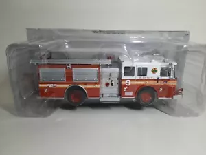Modellino Statico Seagrave Fire Truck (2003) Magazine Model Camion Scala 1:43 - Foto 1 di 1