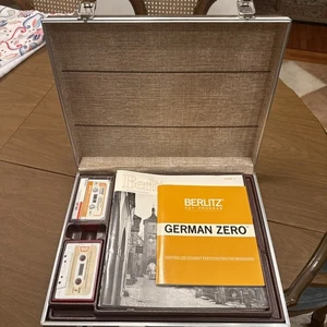 Vintage Berlitz German Language Learn Program Briefcase cassettes Booklets - Picture 1 of 9