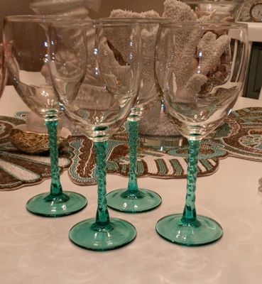 Copas de vino vintage Cristal d'Arques JG Durand "Angelique" Aqua 4 tallo torcido Foto 1 de 4
