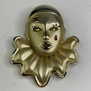 Vintage goldfarbene Pierrot Clown Gesicht Jahr Tropfen 1” x 1” Brosche Anstecknadel - Bild 1 von 3