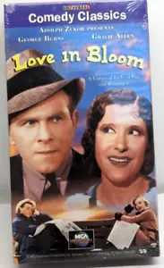Universal Comedy Classics Love In Bloom VHS Tape ( Sealed) Adolph Zukor, B&W - Foto 1 di 14