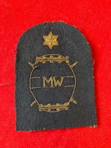 Vintage Royal Navy Mine Warfare bullion badge - Picture 1 of 3