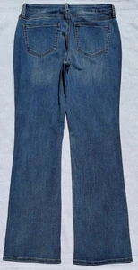 Pantalones de mezclilla NYDJ BARBARA Bootcut azules elásticos lavado medio usados en excelente estado talla 6 (29x31) - Imagen 1 de 10